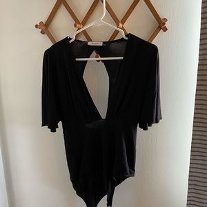 Black Bodysuit | Cute Sleeves | Keyhole Back | Size M